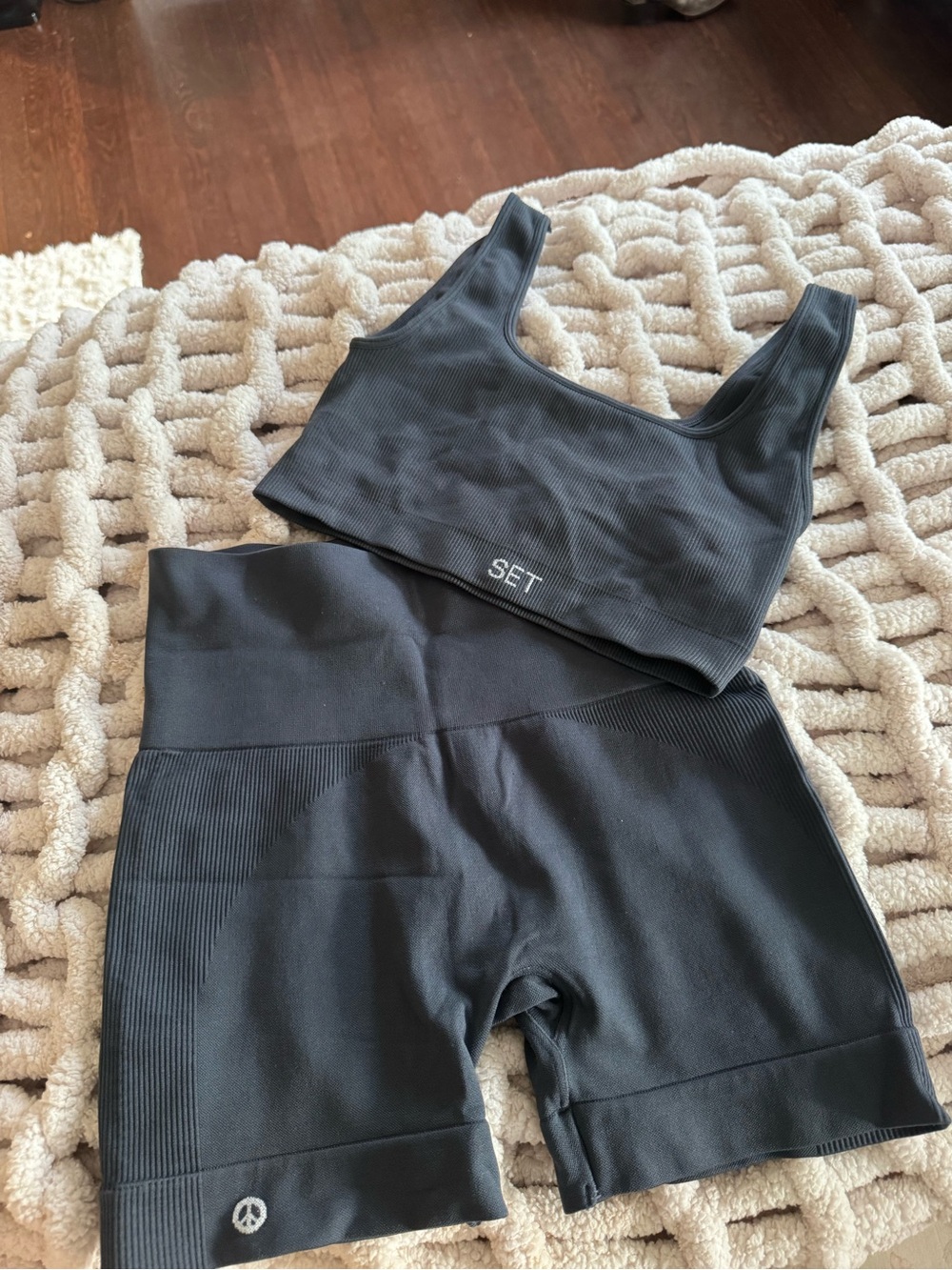 Set Active x Madhappy Sculptflex Set Size Small